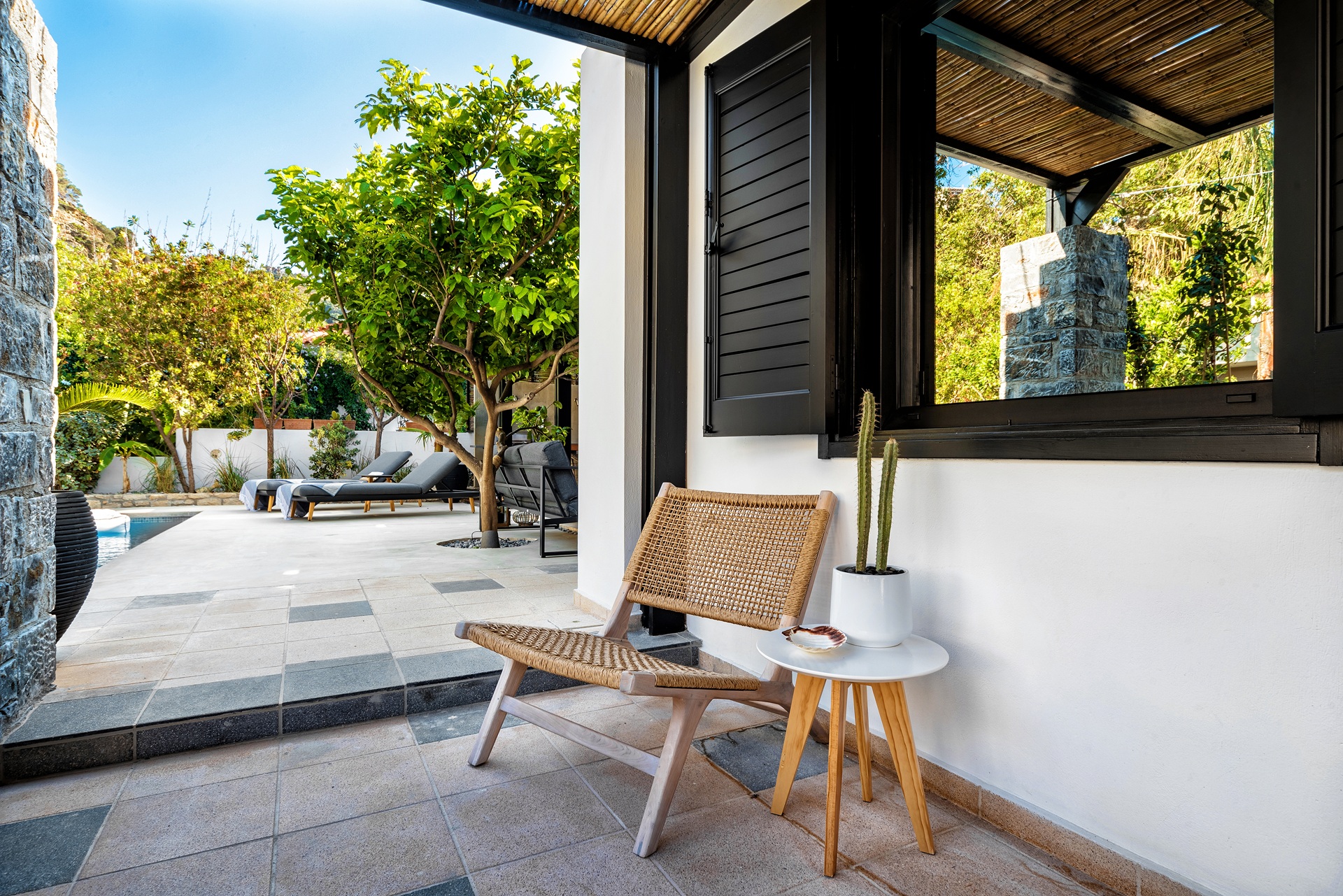 Gemütliche Terrasse mit Garten | Terrassenüberdachung Düsseldorf